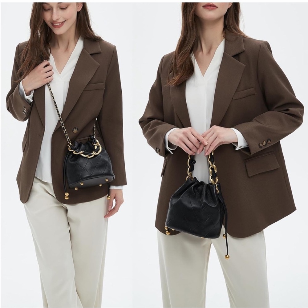 Elegant Black Quilted Bag with Gold Chain